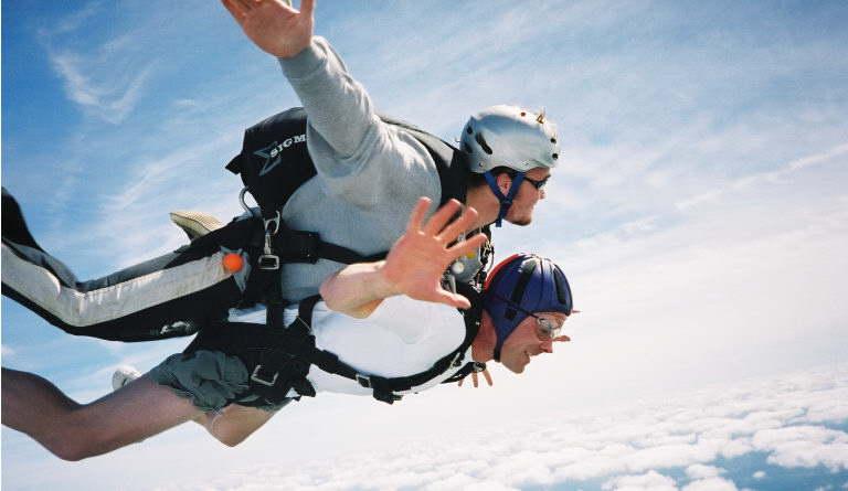 skydive_o.jpg 59.0K